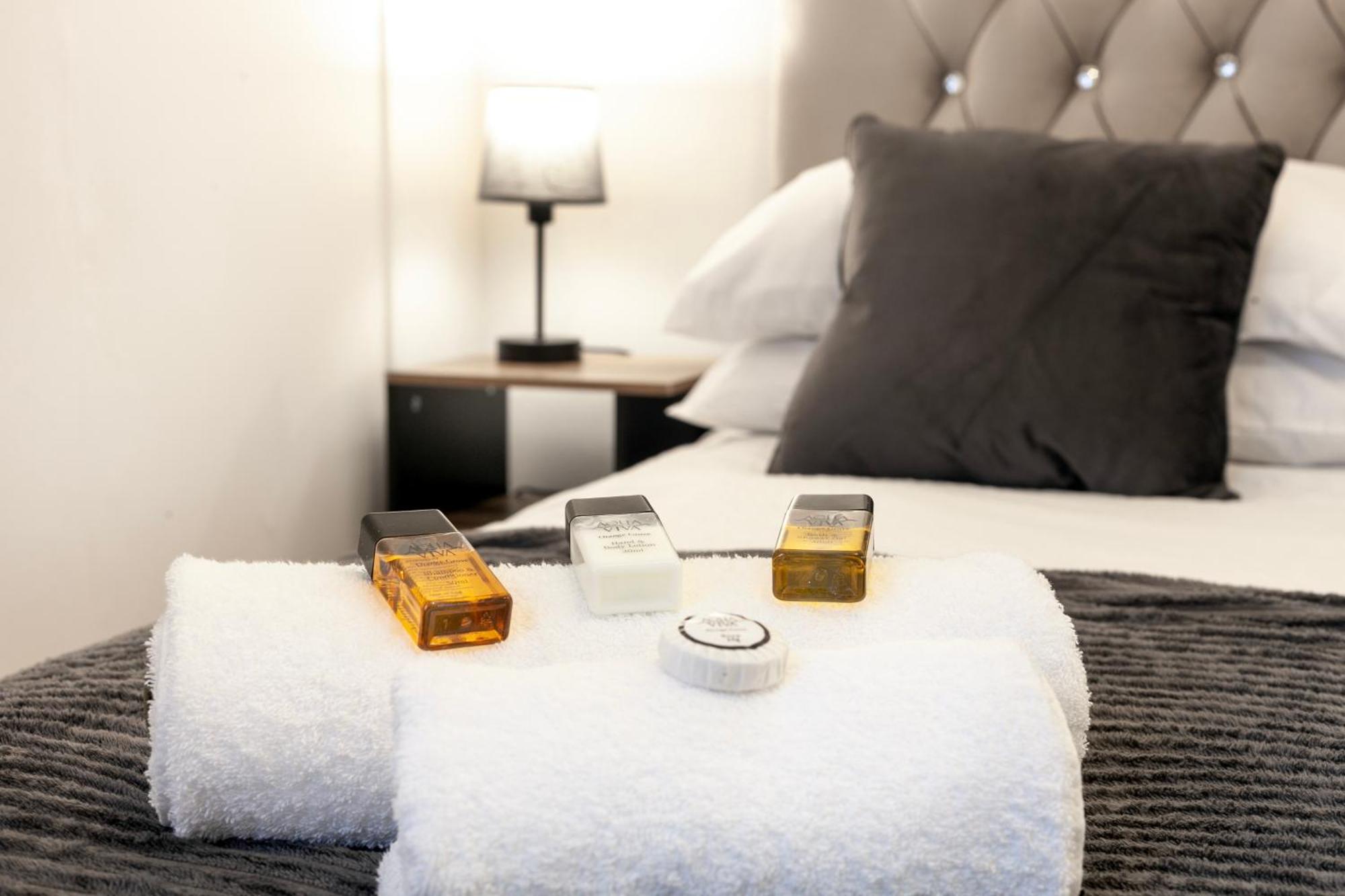 Beautiful One Bedroom Flat In Scott Ellis Gardens Лондон Экстерьер фото